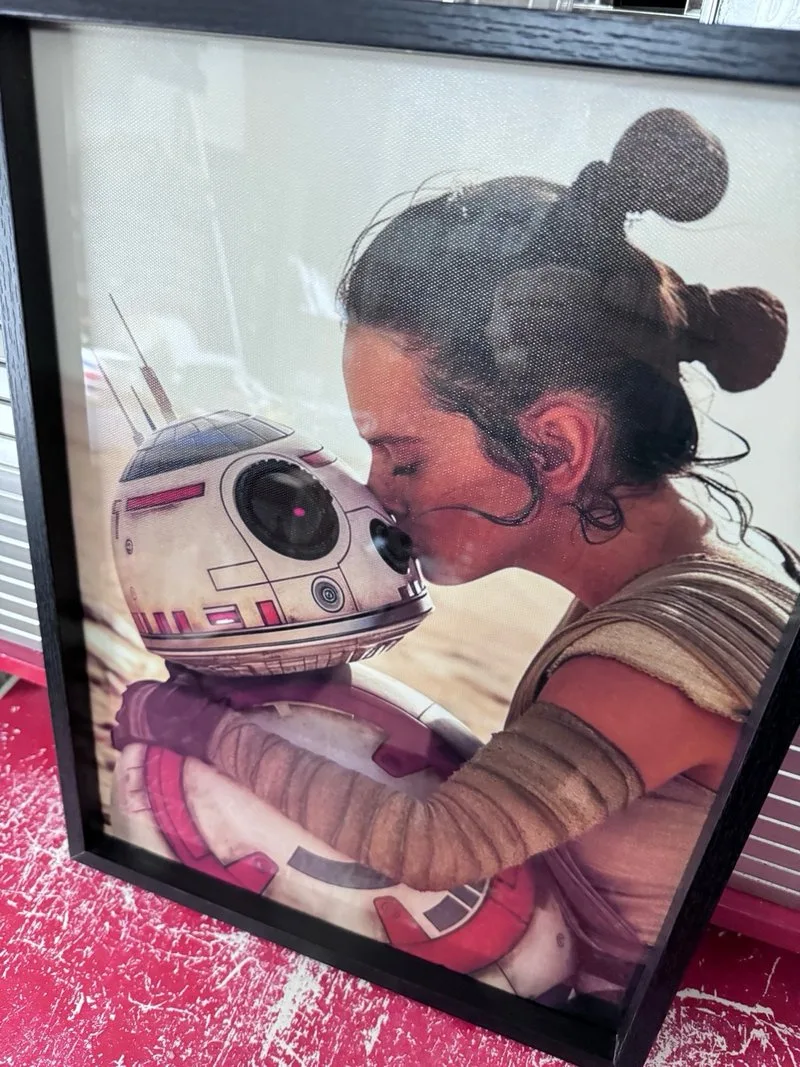Star Wars Poster de Rey con BB-8 Enmarcado