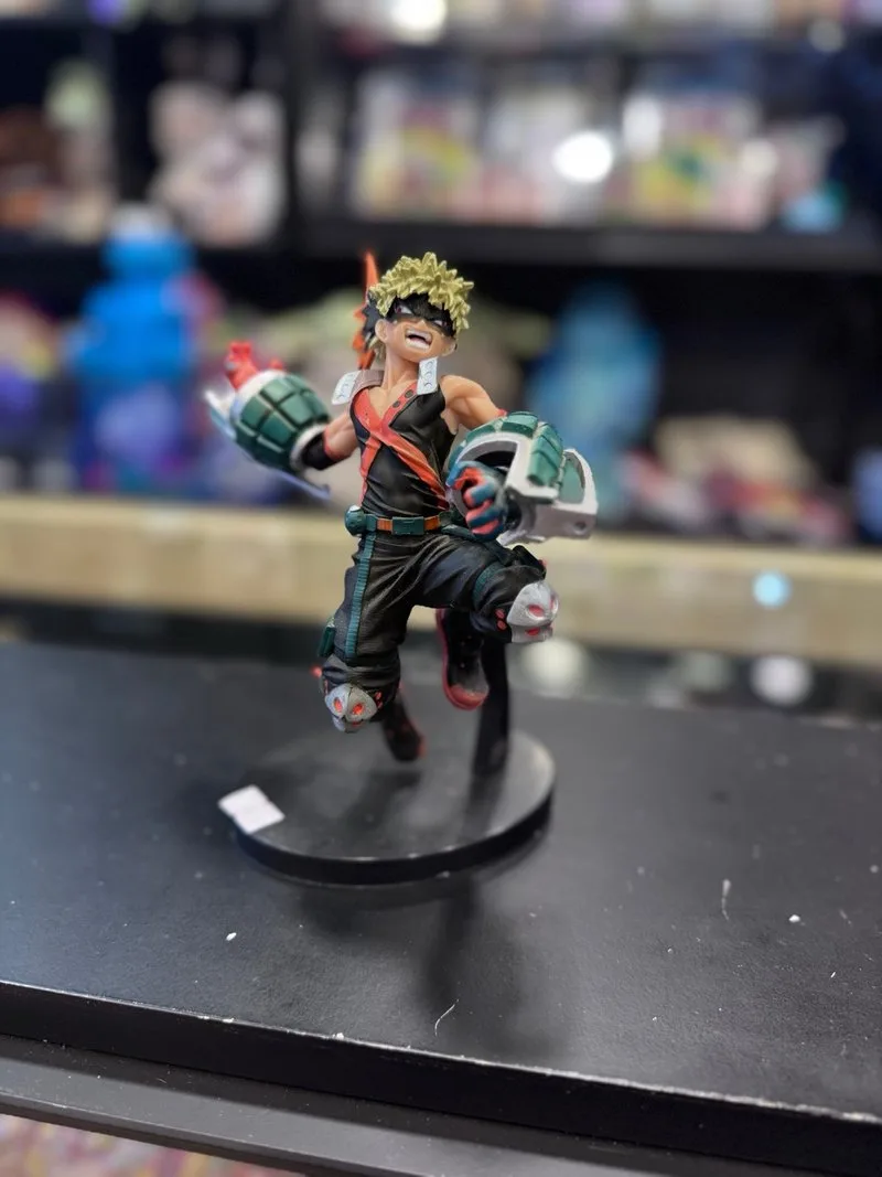 figura de Katsuki Bakugo de My Hero Academia