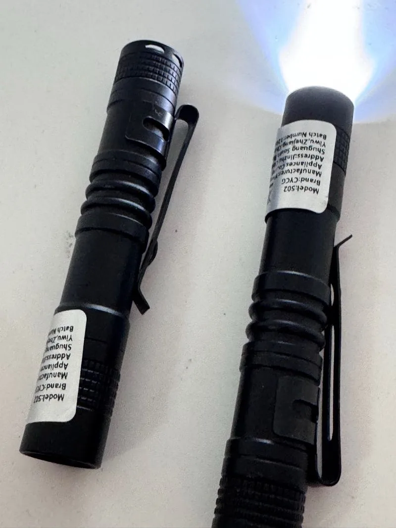 Linterna Bolsillo LED con pila
