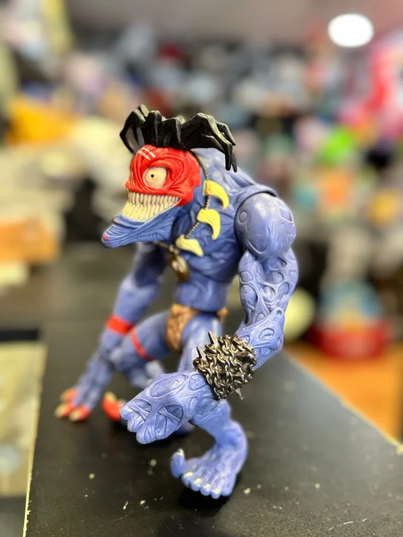 Insaniac Pequeños Guerreros Figura