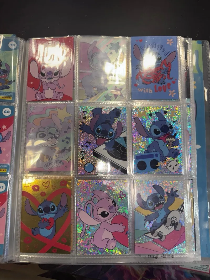 Álbum de cromos Disney Stitch Checklist