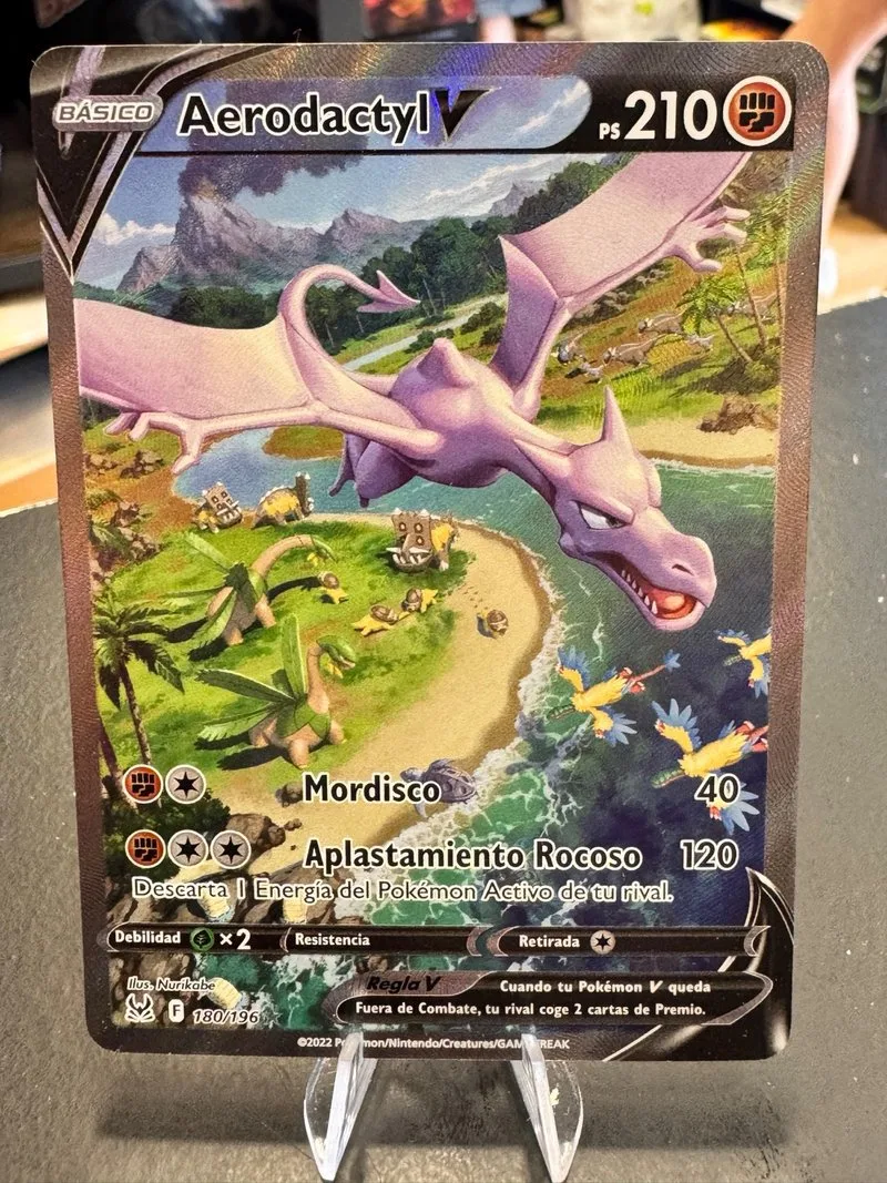 Aerodactyl V 180/196 Pokémon Esp