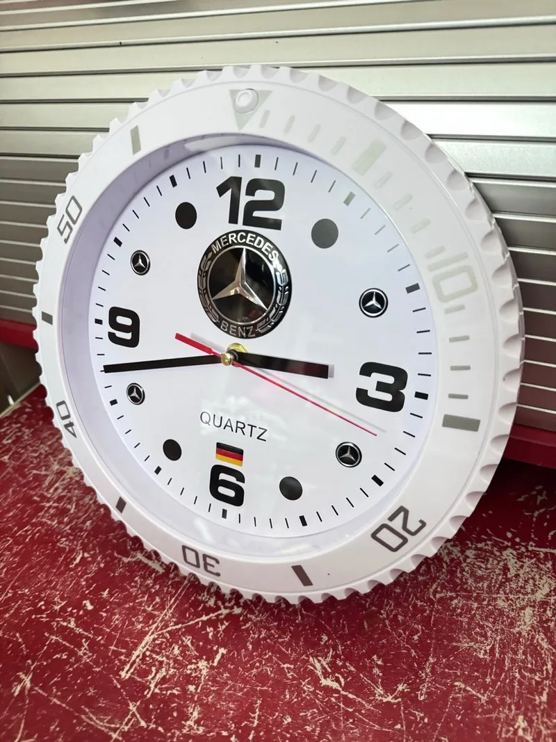 Reloj de pared tematizado Mercedes