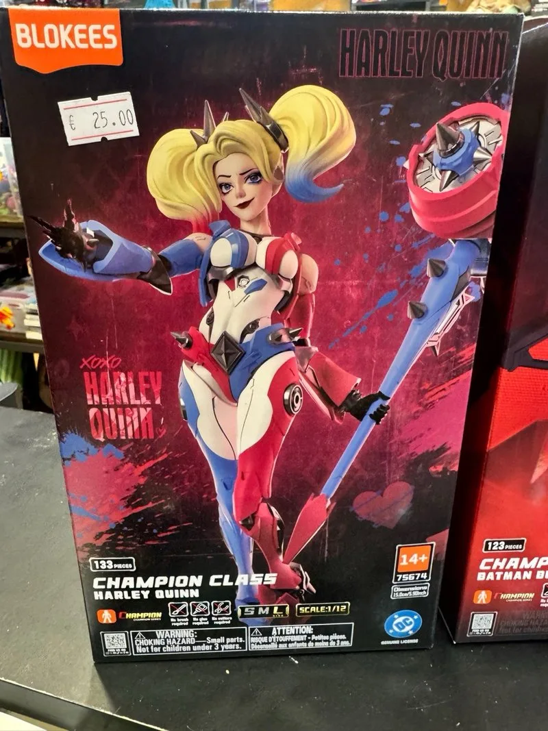 Blokees Harley Quinn y Batman Beyond DC