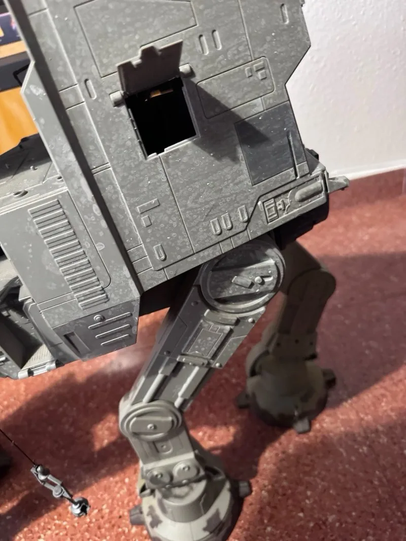 AT-AT Legacy 2010 Hasbro Funcionando
