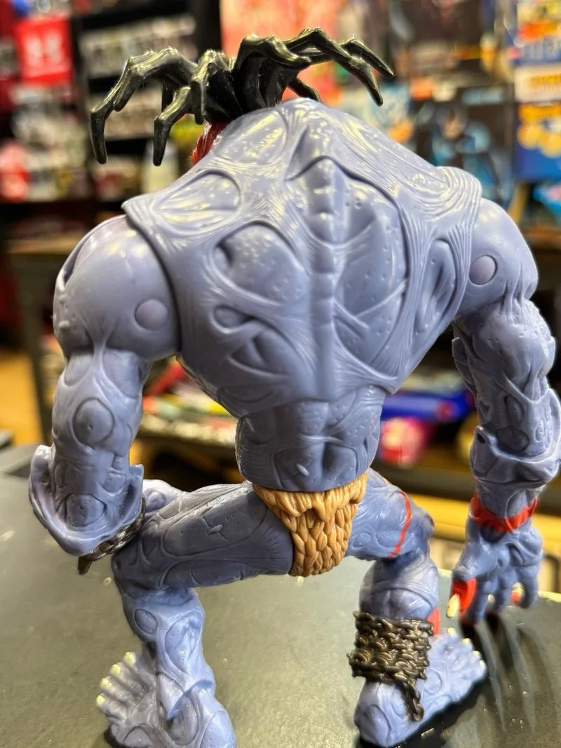 Insaniac Pequeños Guerreros Figura