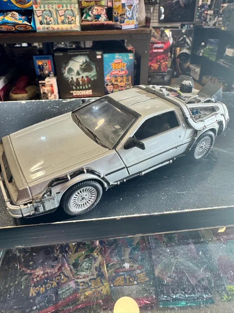 Coche Delorean Regreso al Futuro Welly 1:24