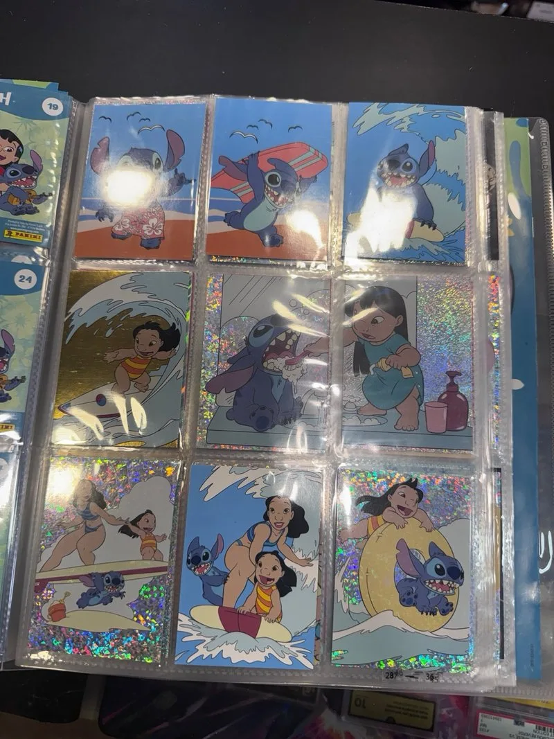 Álbum de cromos Disney Stitch Checklist