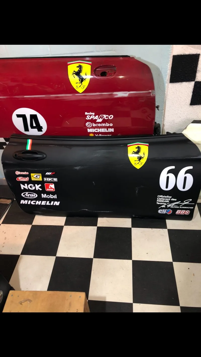 Puertas de coche tematizadas ferrari Racing