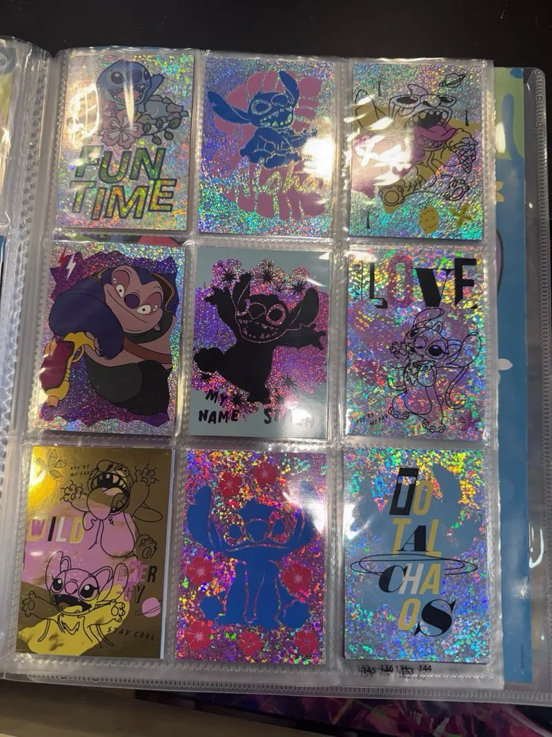 Álbum de cromos Disney Stitch Checklist