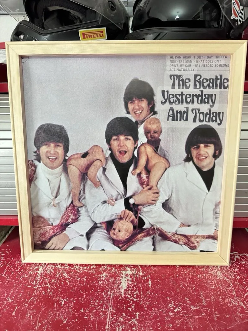 Yesterday and Today the beatles portada en marco