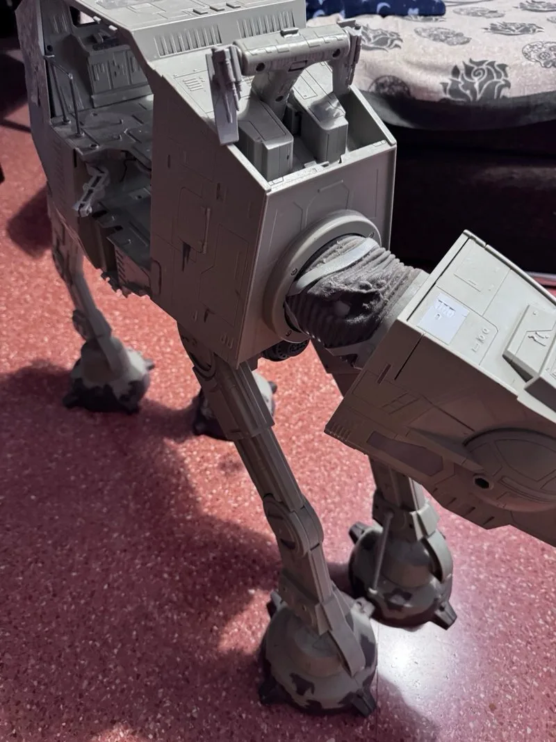 AT-AT Legacy 2010 Hasbro Funcionando
