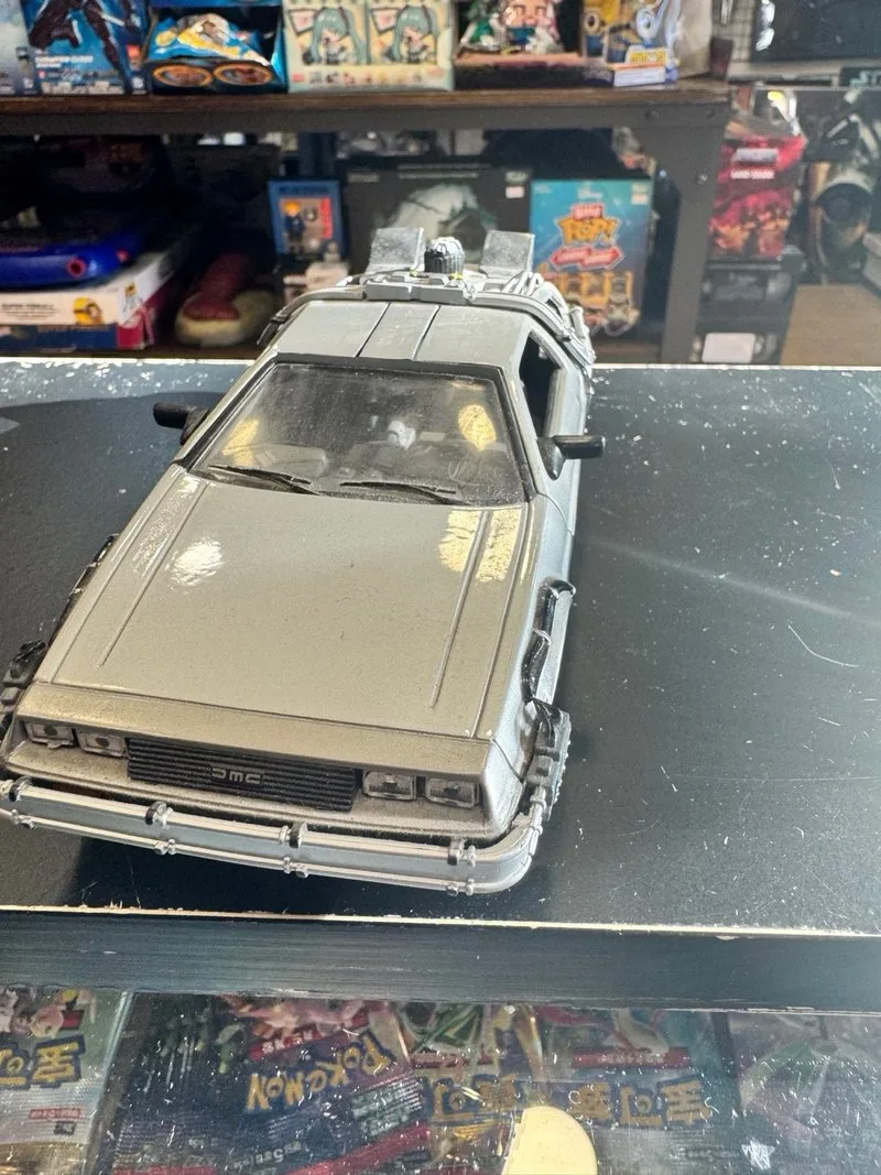 Coche Delorean Regreso al Futuro Welly 1:24