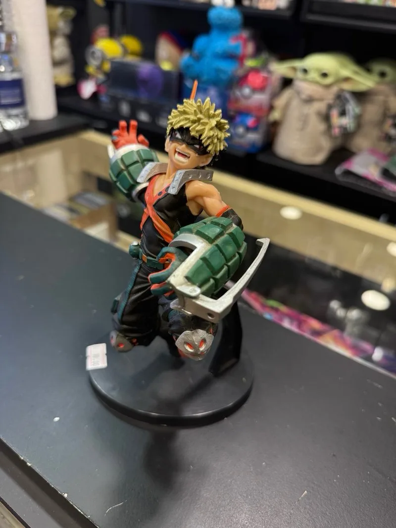 figura de Katsuki Bakugo de My Hero Academia