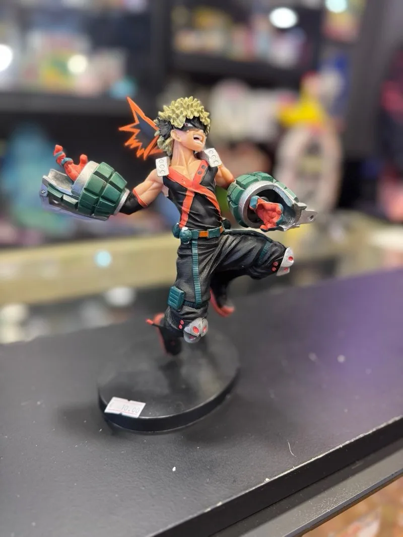 figura de Katsuki Bakugo de My Hero Academia