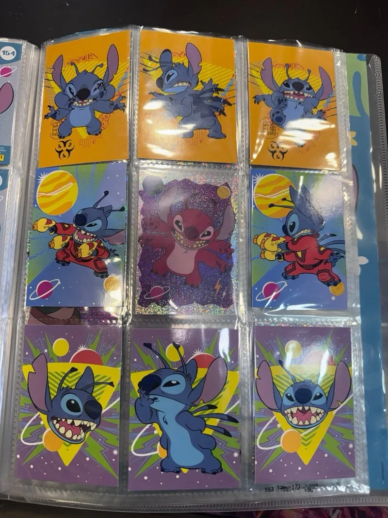 Álbum de cromos Disney Stitch Checklist