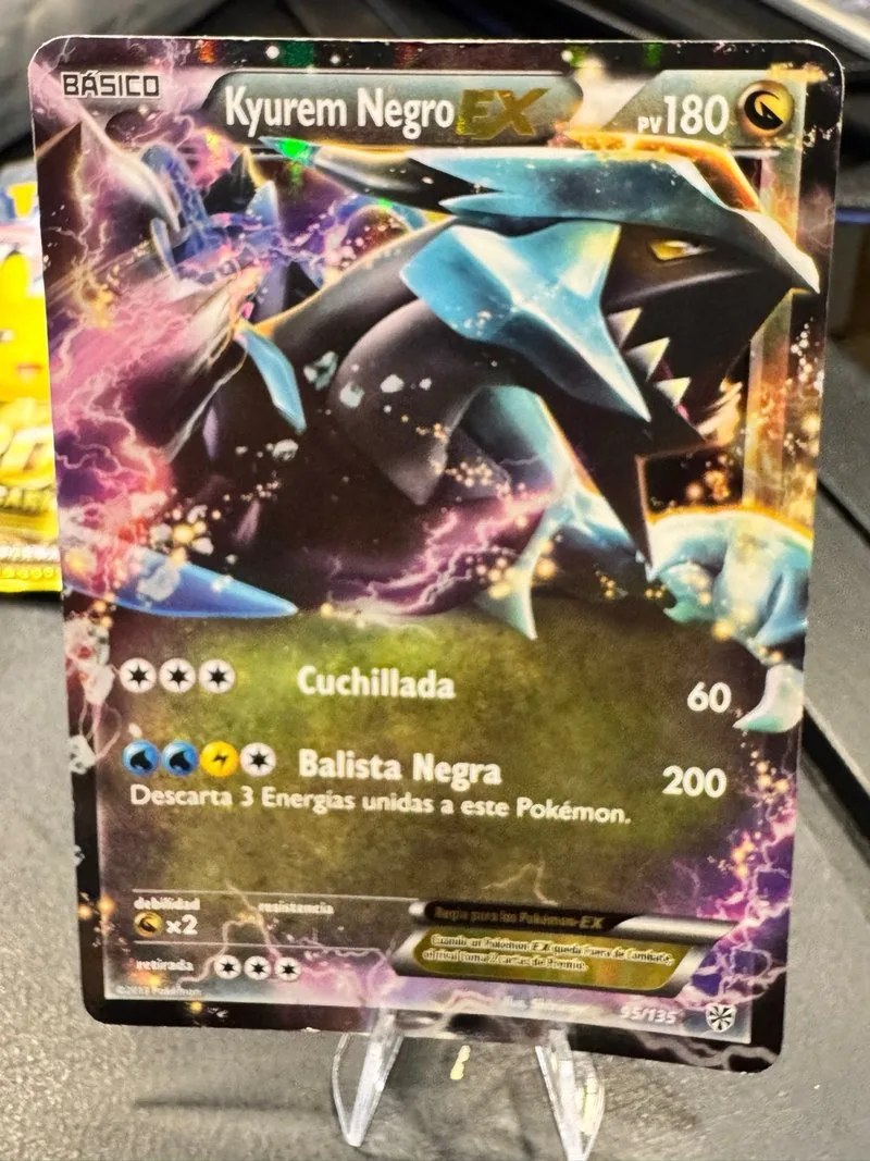 Kyurem Negro EX 95/135 Español