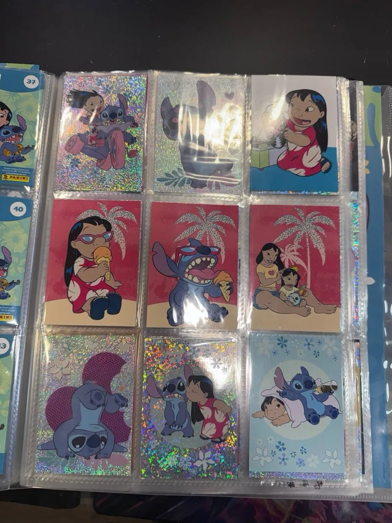 Álbum de cromos Disney Stitch Checklist