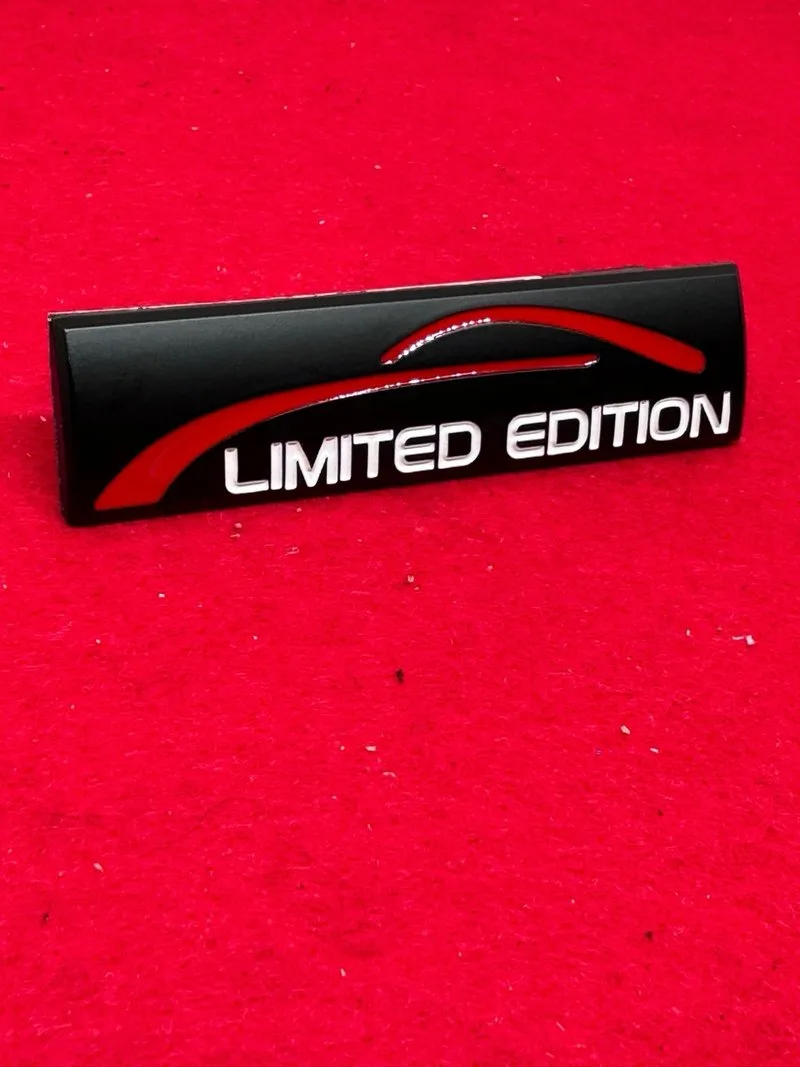 Insignia de metal Limited edition Edicion limitada