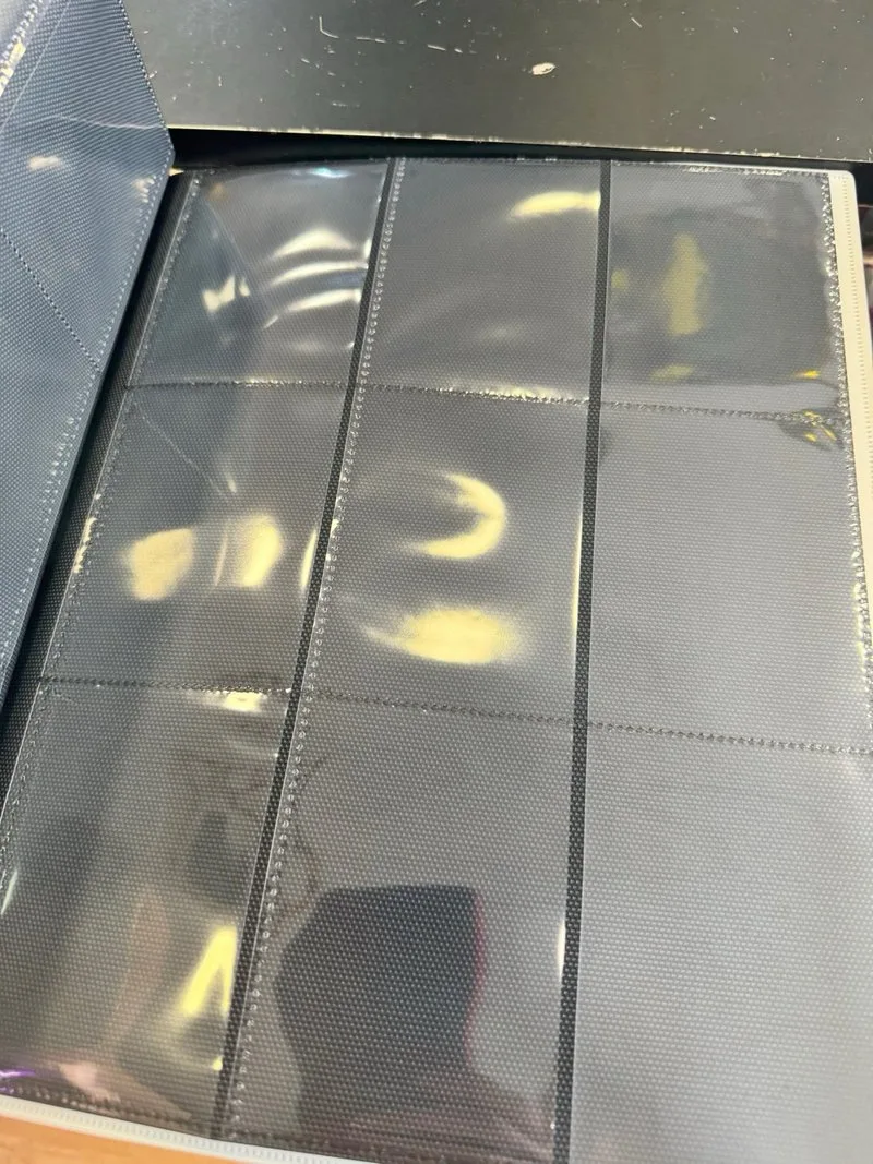Álbum Pokémon 30 Aniversario Binder nuevo
