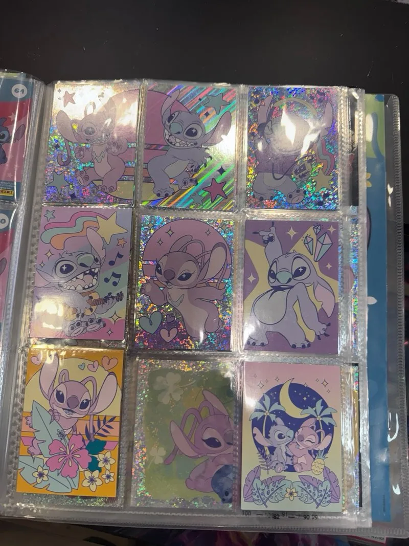 Álbum de cromos Disney Stitch Checklist