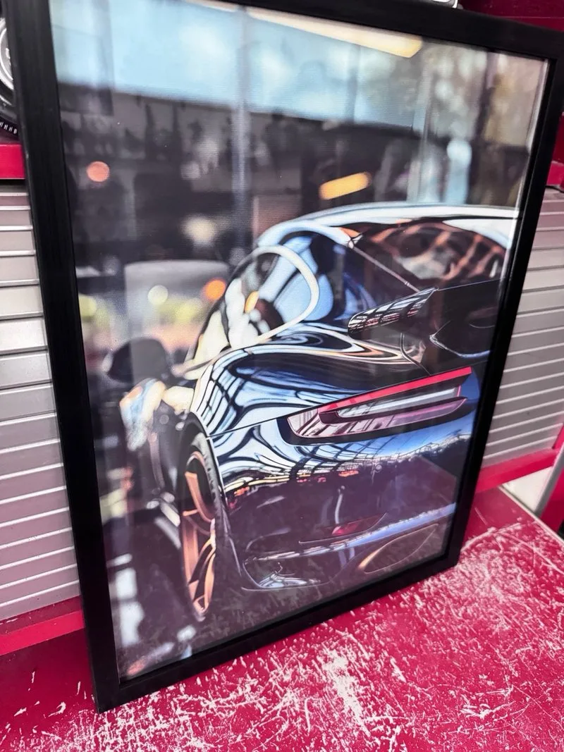 Porsche On Street Foto poster de 30x40 en marco