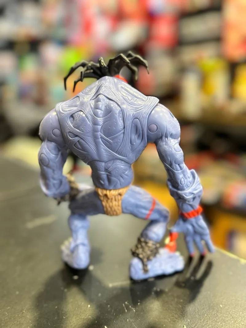 Insaniac Pequeños Guerreros Figura