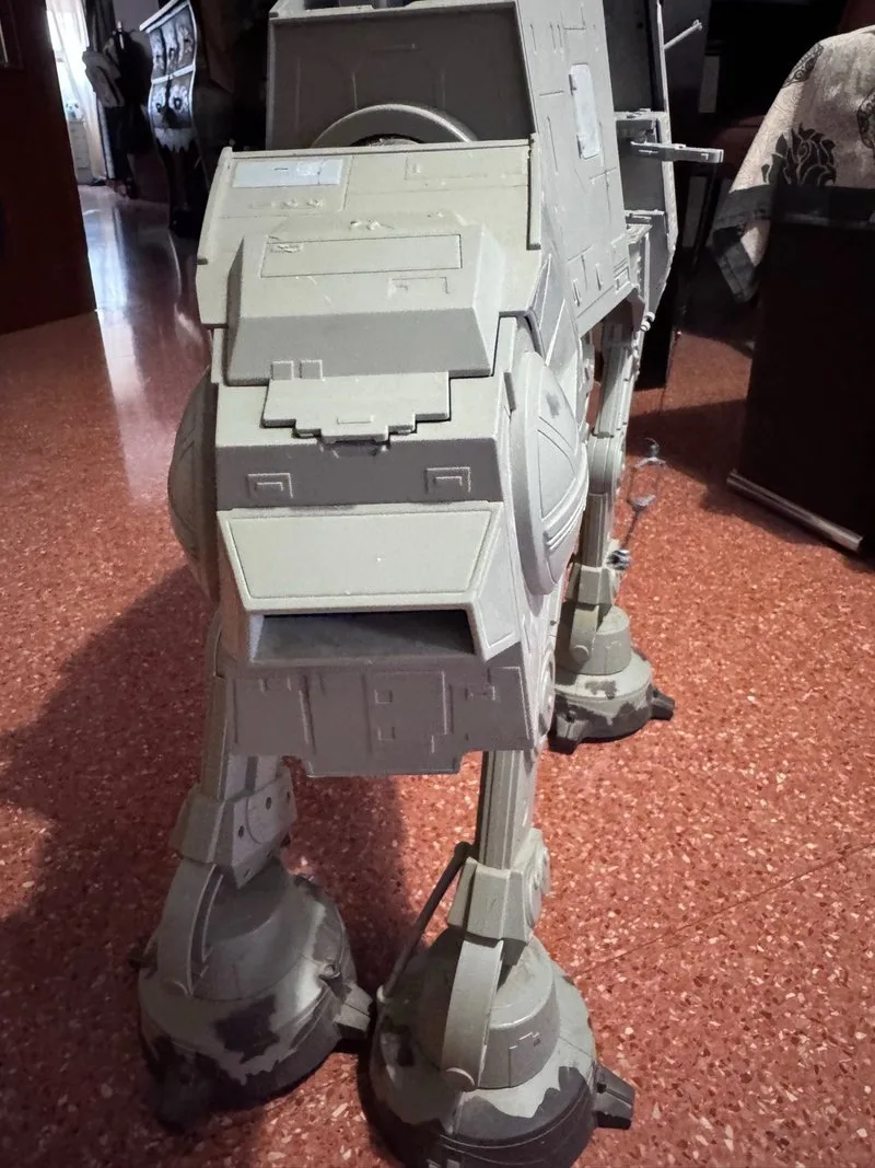 AT-AT Legacy 2010 Hasbro Funcionando