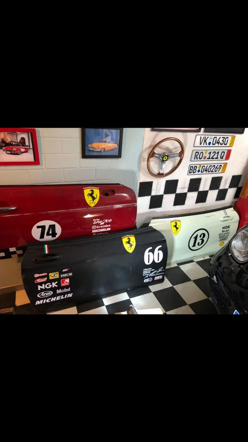 Puertas de coche tematizadas ferrari Racing