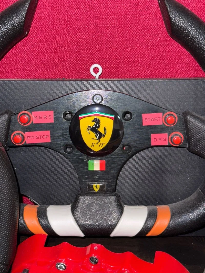 Panel de mandos Ferrari Racing recreacion