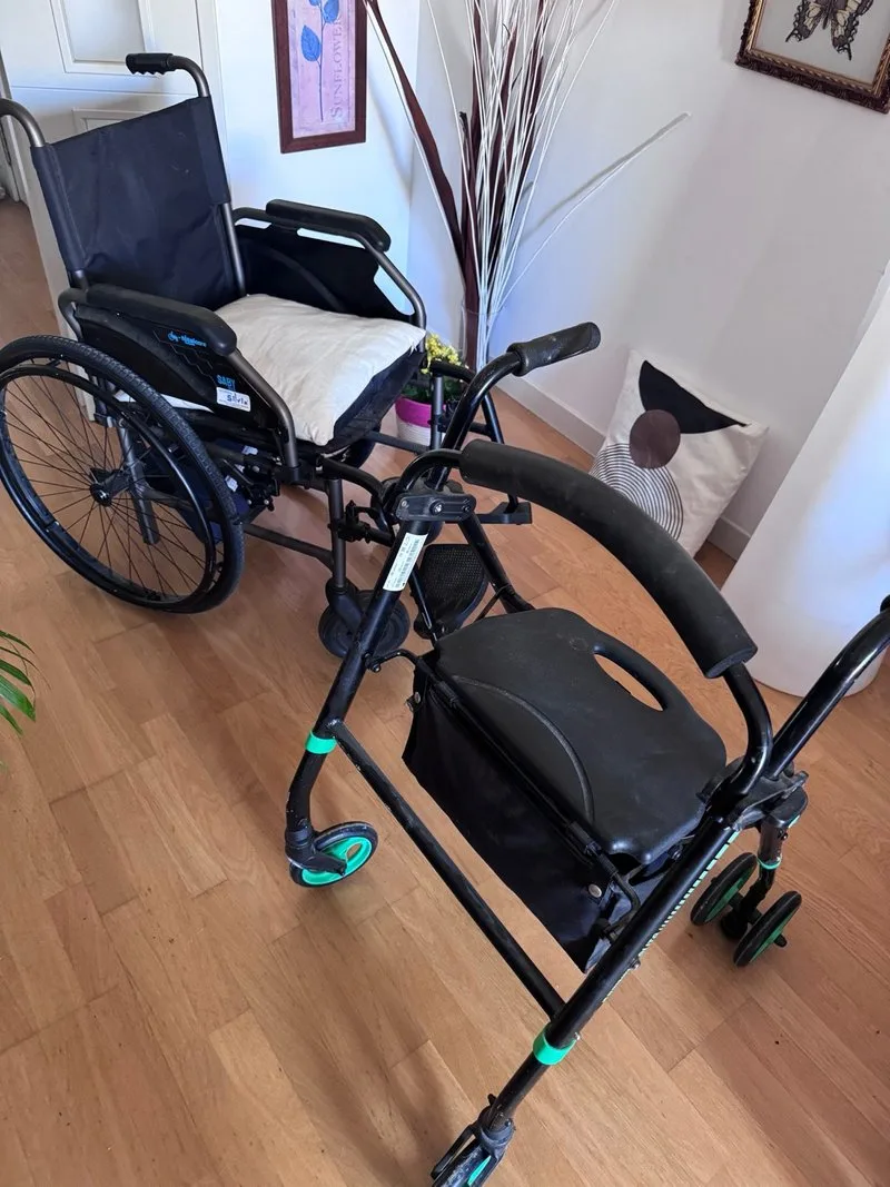 Silla de ruedas y andador plegables