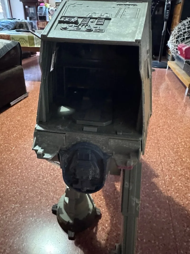 AT-AT Legacy 2010 Hasbro Funcionando